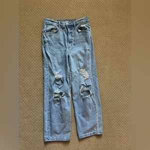 Wild Fable/Target high rise ripped blue jeans size 8 in GREAT CONDITION!